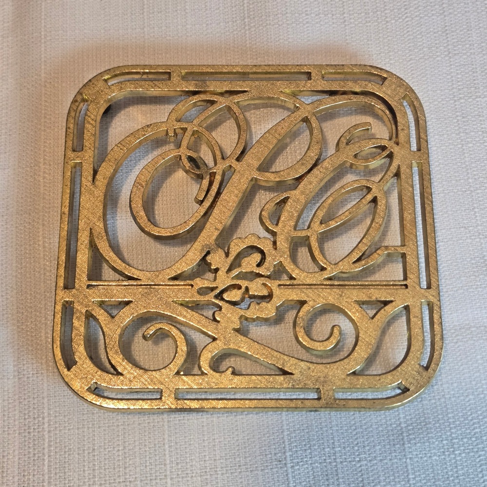 Avon 1988 President's Club Holiday Gift Brass Plated Trivet Decor Christmas